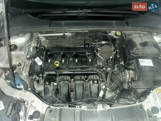 Сірий Форд Фокус, об'ємом двигуна 2 л та пробігом 141 тис. км за 9000 $, фото 52 на Automoto.ua