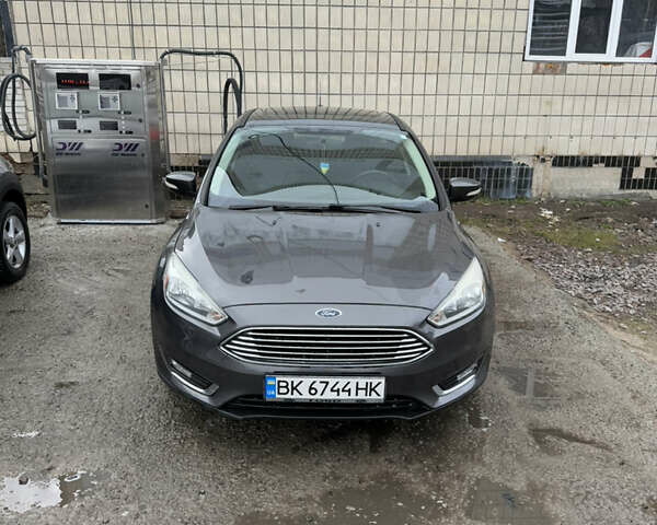 Серый Форд Фокус, объемом двигателя 2.01 л и пробегом 213 тыс. км за 8200 $, фото 34 на Automoto.ua