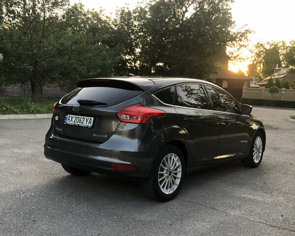 Сірий Форд Фокус, об'ємом двигуна 0 л та пробігом 137 тис. км за 7350 $, фото 6 на Automoto.ua