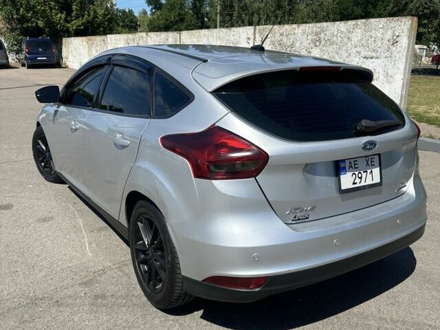 Серый Форд Фокус, объемом двигателя 2 л и пробегом 285 тыс. км за 6500 $, фото 3 на Automoto.ua