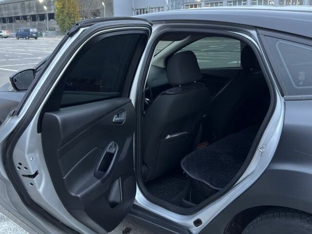 Серый Форд Фокус, объемом двигателя 2 л и пробегом 86 тыс. км за 7300 $, фото 7 на Automoto.ua