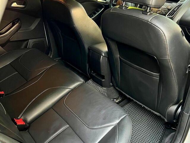 Сірий Форд Фокус, об'ємом двигуна 2 л та пробігом 165 тис. км за 7900 $, фото 12 на Automoto.ua