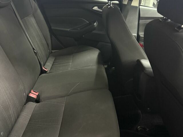 Серый Форд Фокус, объемом двигателя 2 л и пробегом 150 тыс. км за 7000 $, фото 8 на Automoto.ua