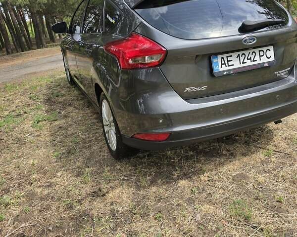 Сірий Форд Фокус, об'ємом двигуна 2 л та пробігом 115 тис. км за 10500 $, фото 4 на Automoto.ua