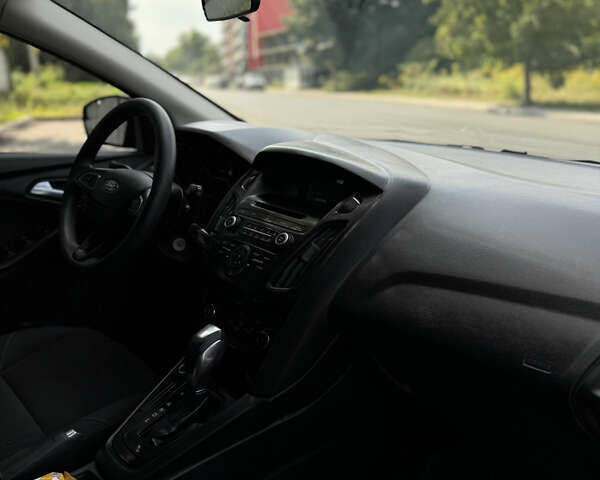 Серый Форд Фокус, объемом двигателя 2 л и пробегом 144 тыс. км за 8500 $, фото 8 на Automoto.ua