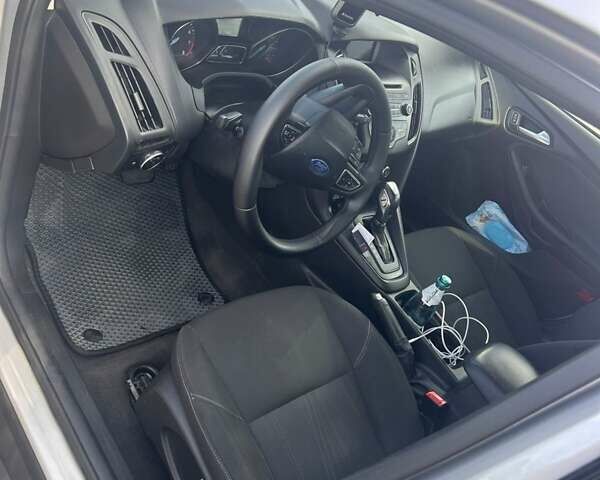 Серый Форд Фокус, объемом двигателя 2 л и пробегом 213 тыс. км за 7100 $, фото 6 на Automoto.ua