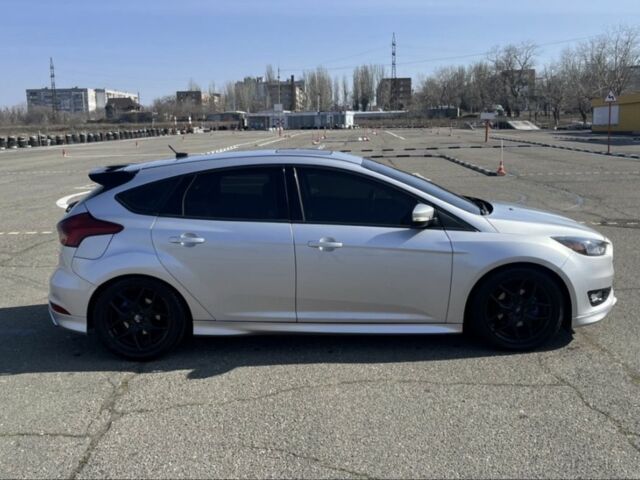 Серый Форд Фокус, объемом двигателя 2 л и пробегом 195 тыс. км за 8500 $, фото 9 на Automoto.ua