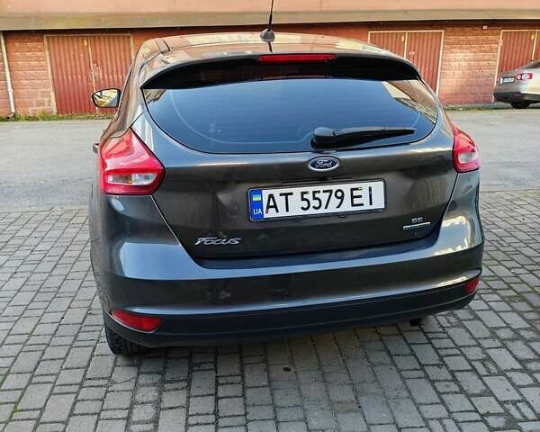 Серый Форд Фокус, объемом двигателя 2 л и пробегом 223 тыс. км за 8000 $, фото 7 на Automoto.ua