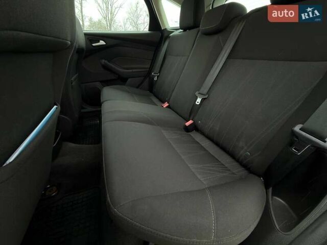 Сірий Форд Фокус, об'ємом двигуна 2 л та пробігом 209 тис. км за 8300 $, фото 17 на Automoto.ua