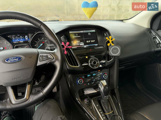 Серый Форд Фокус, объемом двигателя 2.01 л и пробегом 213 тыс. км за 8200 $, фото 6 на Automoto.ua