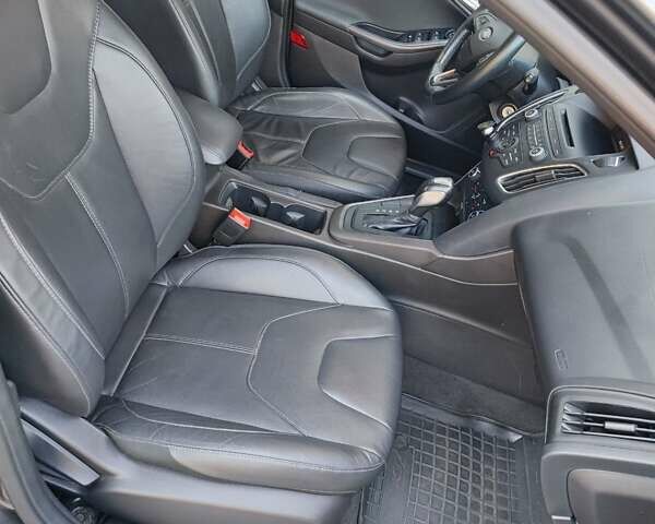 Серый Форд Фокус, объемом двигателя 2 л и пробегом 253 тыс. км за 8300 $, фото 13 на Automoto.ua