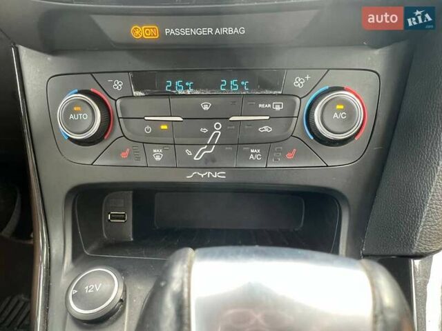 Сірий Форд Фокус, об'ємом двигуна 2 л та пробігом 150 тис. км за 8799 $, фото 14 на Automoto.ua