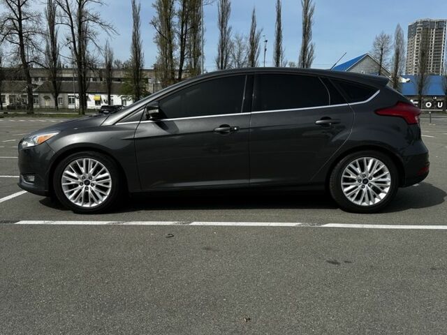 Серый Форд Фокус, объемом двигателя 2 л и пробегом 230 тыс. км за 8000 $, фото 1 на Automoto.ua