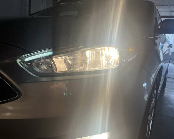 Сірий Форд Фокус, об'ємом двигуна 2 л та пробігом 141 тис. км за 9000 $, фото 40 на Automoto.ua