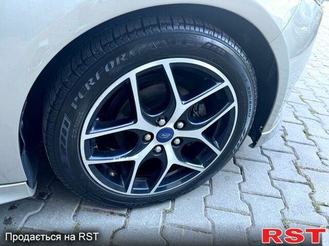 Серый Форд Фокус, объемом двигателя 2 л и пробегом 137 тыс. км за 9300 $, фото 3 на Automoto.ua