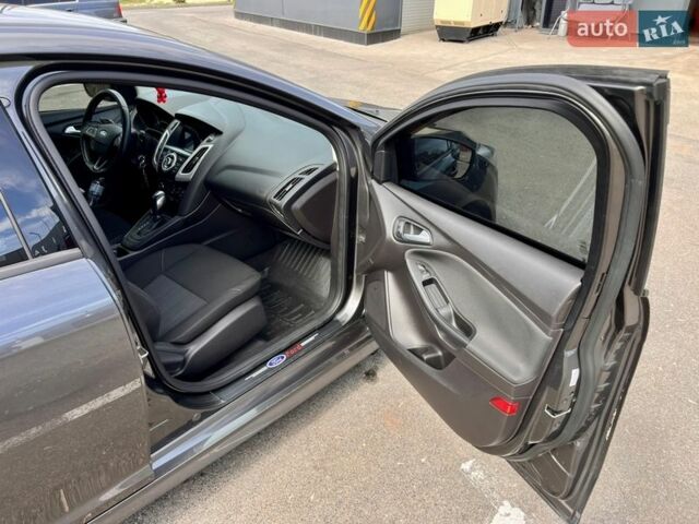 Сірий Форд Фокус, об'ємом двигуна 2 л та пробігом 69 тис. км за 10700 $, фото 19 на Automoto.ua