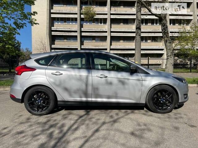 Сірий Форд Фокус, об'ємом двигуна 2 л та пробігом 82 тис. км за 9500 $, фото 5 на Automoto.ua
