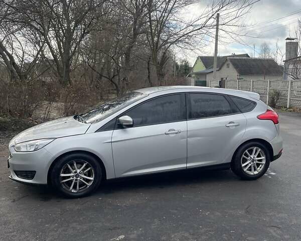 Серый Форд Фокус, объемом двигателя 2 л и пробегом 110 тыс. км за 7500 $, фото 2 на Automoto.ua