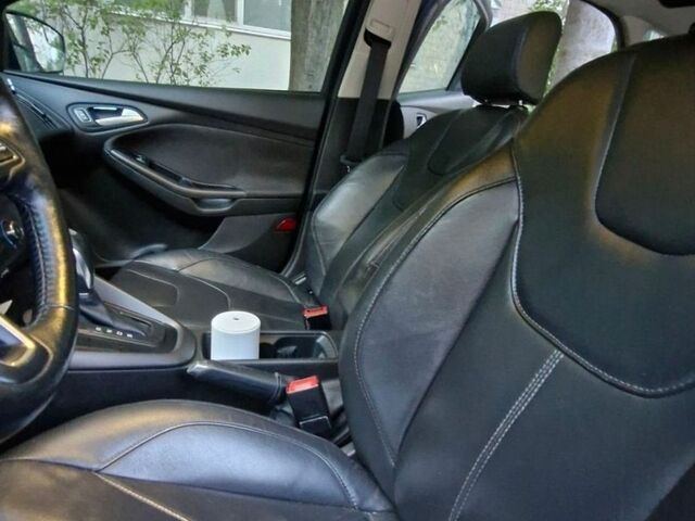 Сірий Форд Фокус, об'ємом двигуна 2 л та пробігом 168 тис. км за 6999 $, фото 2 на Automoto.ua