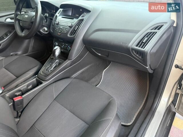 Сірий Форд Фокус, об'ємом двигуна 2 л та пробігом 160 тис. км за 7999 $, фото 14 на Automoto.ua