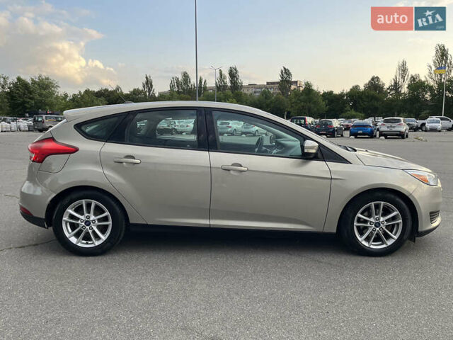Сірий Форд Фокус, об'ємом двигуна 2 л та пробігом 160 тис. км за 7400 $, фото 4 на Automoto.ua