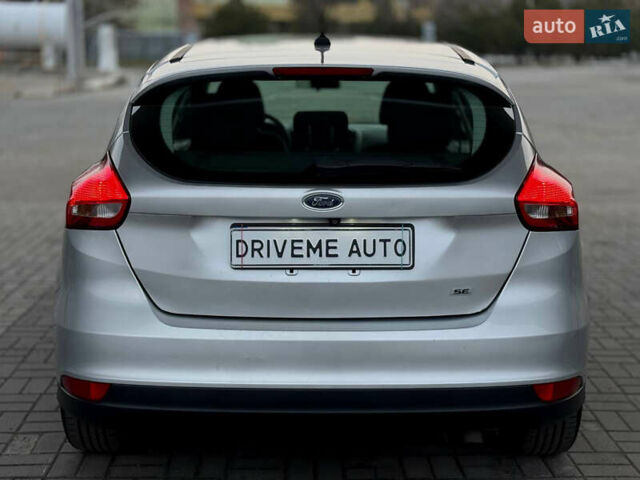Серый Форд Фокус, объемом двигателя 2 л и пробегом 179 тыс. км за 7499 $, фото 5 на Automoto.ua