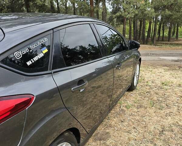 Сірий Форд Фокус, об'ємом двигуна 2 л та пробігом 115 тис. км за 10500 $, фото 7 на Automoto.ua