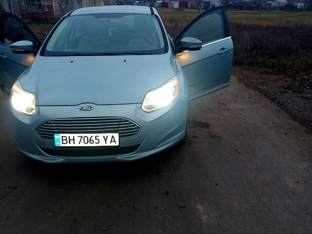 Серый Форд Фокус, объемом двигателя 0.11 л и пробегом 0 тыс. км за 5700 $, фото 4 на Automoto.ua