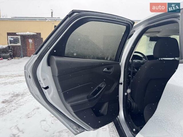 Сірий Форд Фокус, об'ємом двигуна 2 л та пробігом 95 тис. км за 8500 $, фото 18 на Automoto.ua