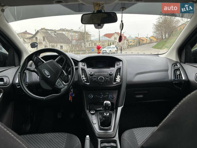 Серый Форд Фокус, объемом двигателя 1.5 л и пробегом 253 тыс. км за 9750 $, фото 6 на Automoto.ua