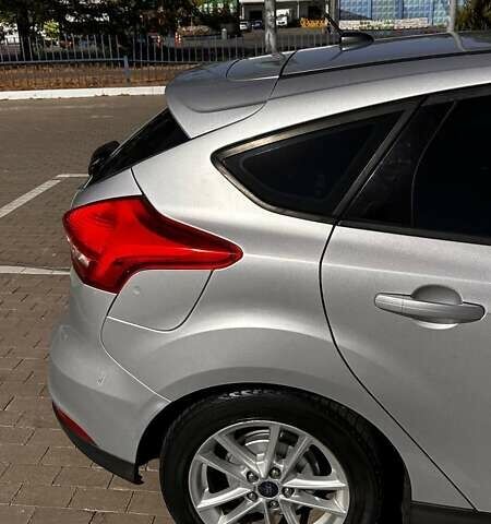 Сірий Форд Фокус, об'ємом двигуна 2 л та пробігом 162 тис. км за 8500 $, фото 2 на Automoto.ua