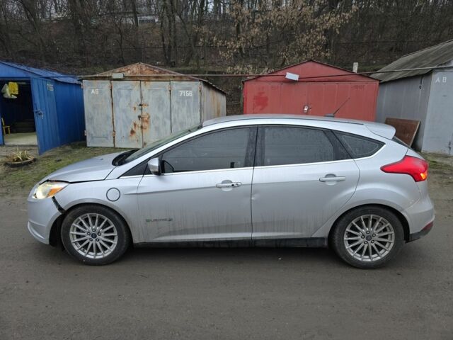 Серый Форд Фокус, объемом двигателя 0 л и пробегом 83 тыс. км за 4000 $, фото 6 на Automoto.ua