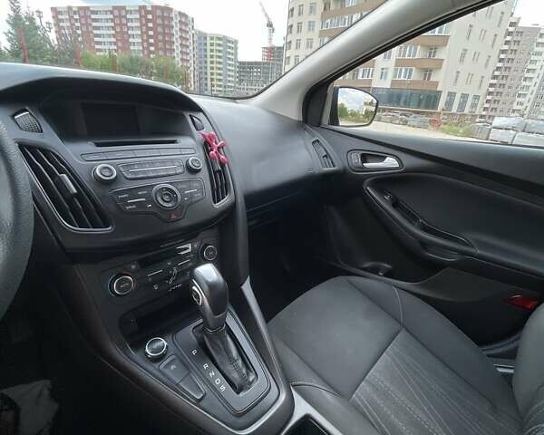 Сірий Форд Фокус, об'ємом двигуна 1 л та пробігом 95 тис. км за 9600 $, фото 24 на Automoto.ua
