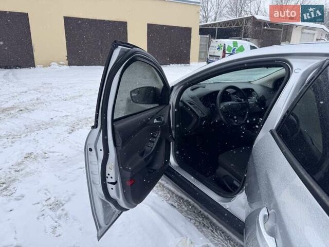 Сірий Форд Фокус, об'ємом двигуна 2 л та пробігом 95 тис. км за 8500 $, фото 20 на Automoto.ua