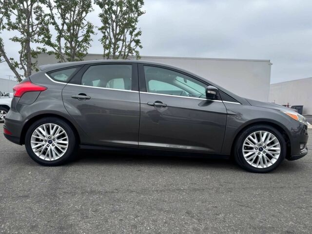 Серый Форд Фокус, объемом двигателя 2 л и пробегом 80 тыс. км за 7600 $, фото 5 на Automoto.ua