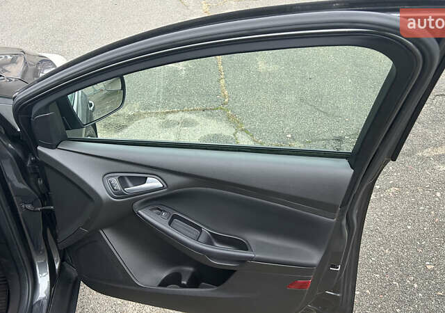 Сірий Форд Фокус, об'ємом двигуна 2 л та пробігом 163 тис. км за 8500 $, фото 36 на Automoto.ua