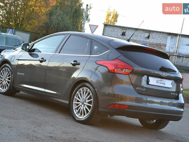 Форд Фокус 2016 в Луцке на Automoto.ua Серый Форд Фокус, объемом двигателя 0 л и пробегом 100 тыс. км за 6999 $, фото 10 на Automoto.ua