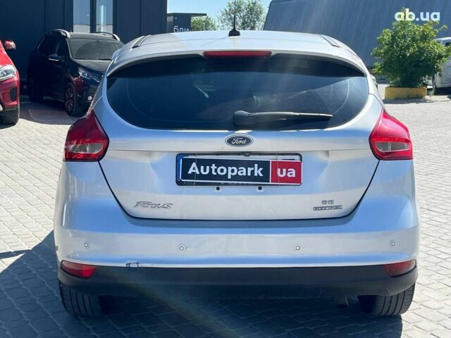Серый Форд Фокус, объемом двигателя 2 л и пробегом 197 тыс. км за 8990 $, фото 6 на Automoto.ua