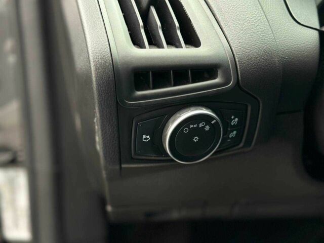 Серый Форд Фокус, объемом двигателя 2 л и пробегом 264 тыс. км за 8500 $, фото 18 на Automoto.ua