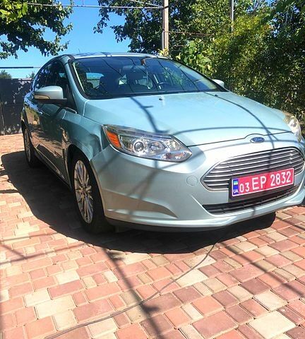 Серый Форд Фокус, объемом двигателя 0.11 л и пробегом 0 тыс. км за 5700 $, фото 2 на Automoto.ua