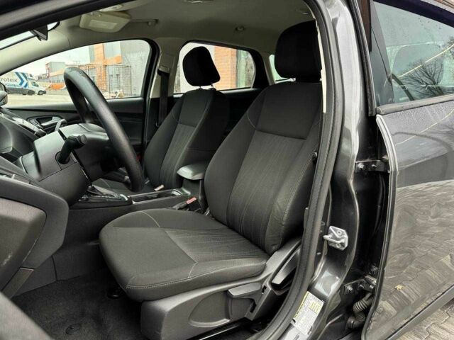 Серый Форд Фокус, объемом двигателя 2 л и пробегом 264 тыс. км за 8500 $, фото 12 на Automoto.ua