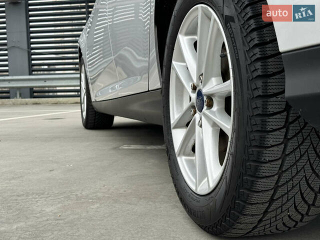 Серый Форд Фокус, объемом двигателя 2 л и пробегом 117 тыс. км за 8900 $, фото 68 на Automoto.ua