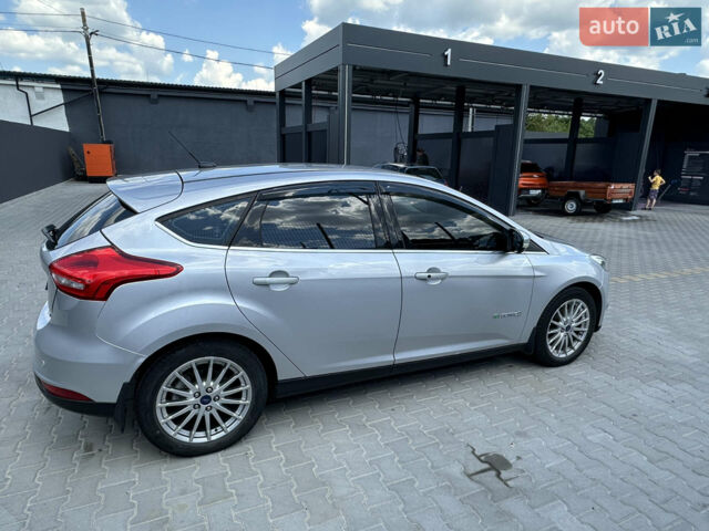 Серый Форд Фокус, объемом двигателя 0 л и пробегом 82 тыс. км за 9500 $, фото 6 на Automoto.ua