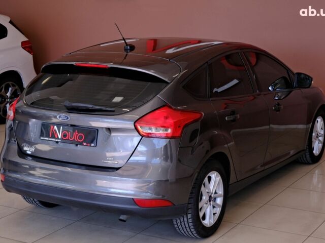 Серый Форд Фокус, объемом двигателя 2 л и пробегом 140 тыс. км за 8600 $, фото 4 на Automoto.ua