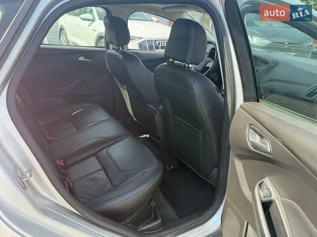 Форд Фокус 2016 в Хмельницком на Automoto.ua Серый Форд Фокус, объемом двигателя 2 л и пробегом 213 тыс. км за 9500 $, фото 4 на Automoto.ua