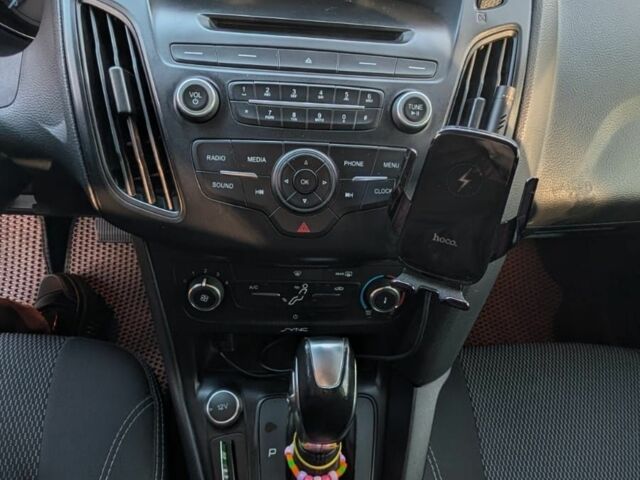 Сірий Форд Фокус, об'ємом двигуна 2 л та пробігом 167 тис. км за 7900 $, фото 15 на Automoto.ua