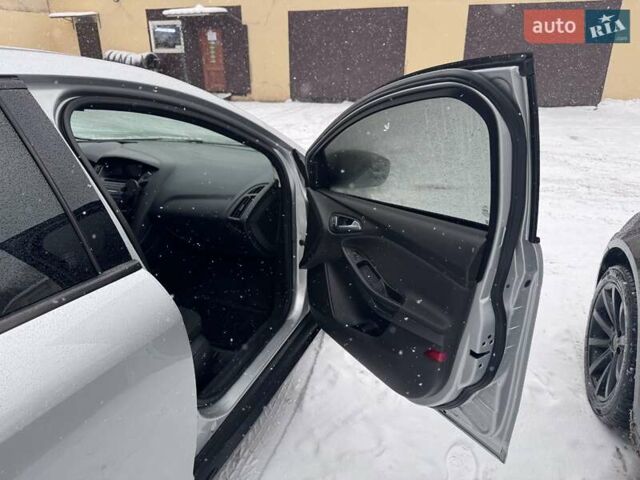 Сірий Форд Фокус, об'ємом двигуна 2 л та пробігом 95 тис. км за 8500 $, фото 22 на Automoto.ua