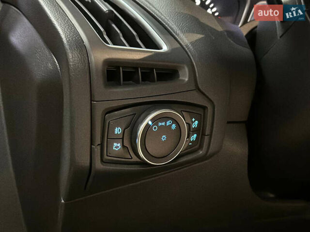 Серый Форд Фокус, объемом двигателя 2 л и пробегом 95 тыс. км за 10300 $, фото 12 на Automoto.ua