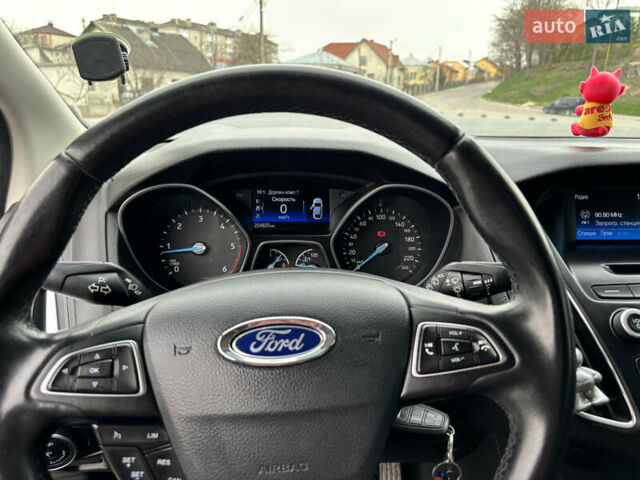 Серый Форд Фокус, объемом двигателя 1.5 л и пробегом 253 тыс. км за 9750 $, фото 12 на Automoto.ua