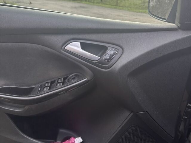 Серый Форд Фокус, объемом двигателя 2 л и пробегом 90 тыс. км за 9500 $, фото 10 на Automoto.ua